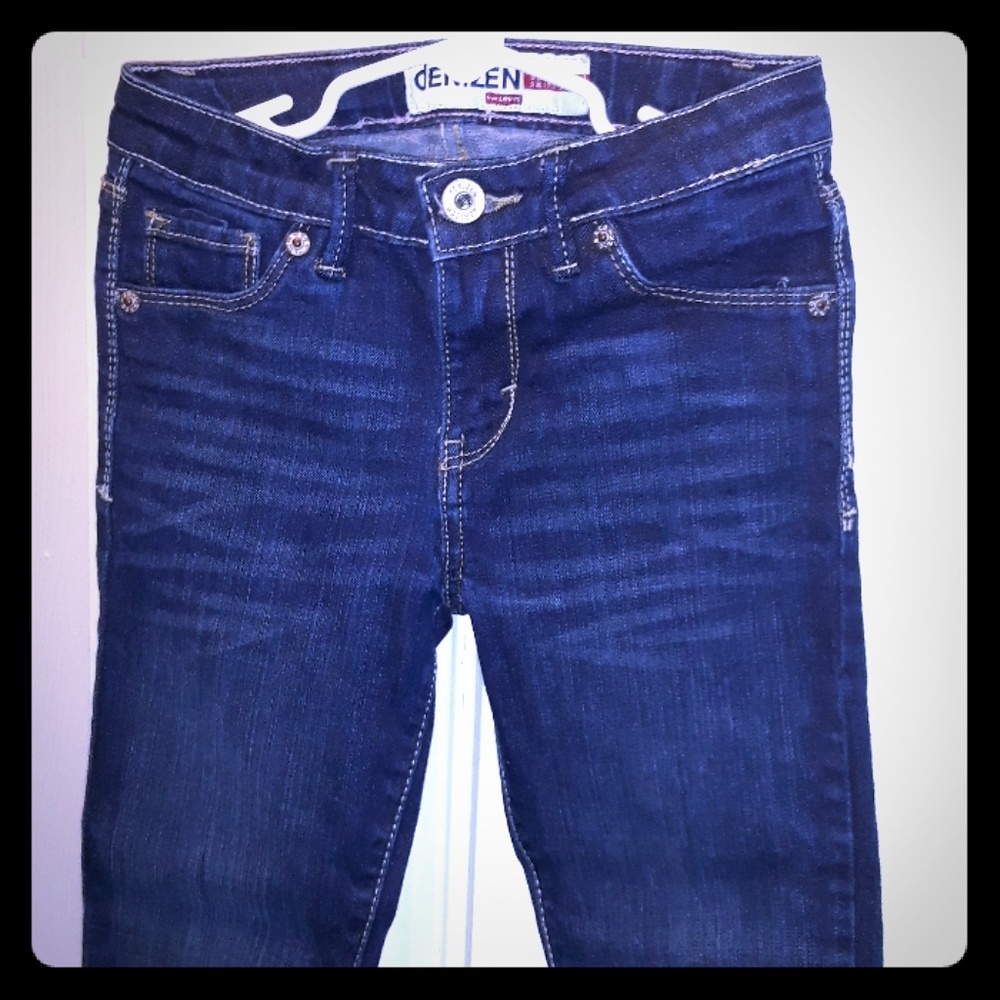 Like New! Girls Levis Jeans
